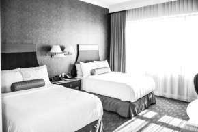 Гостиница La Banque Hotel  Хомвуд